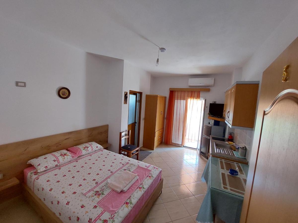 Villa Mihal Apartments Ksamil Kültér fotó