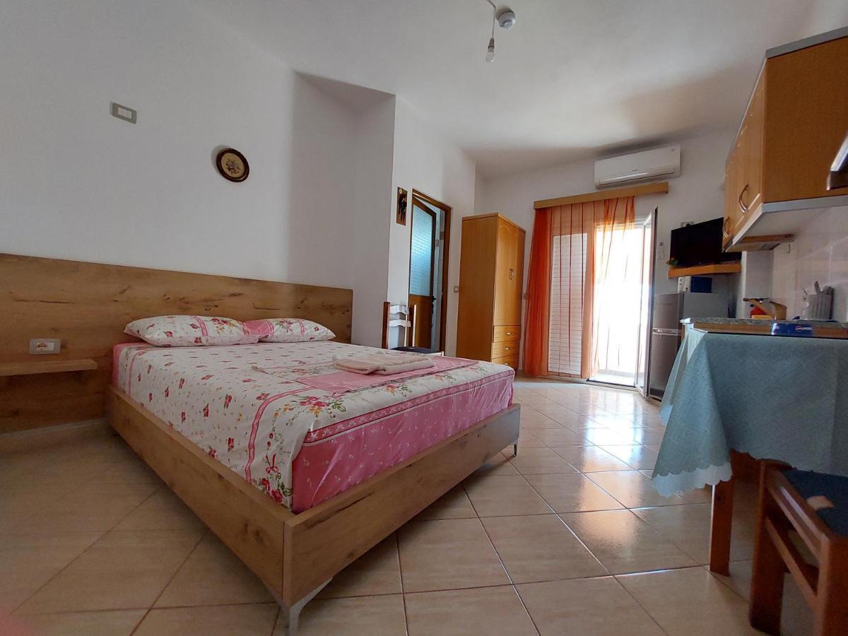 Villa Mihal Apartments Ksamil Kültér fotó
