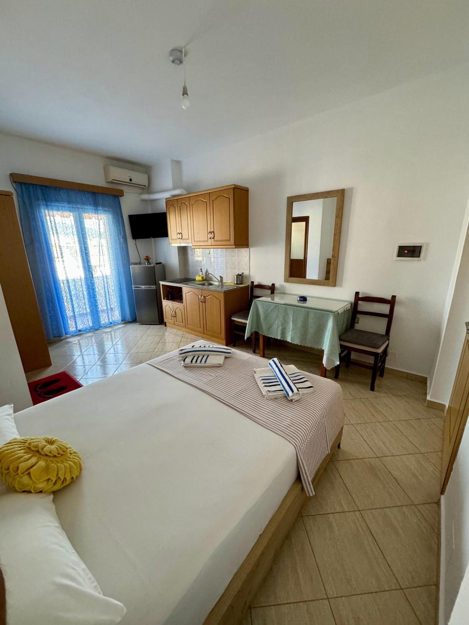 Villa Mihal Apartments Ksamil Kültér fotó